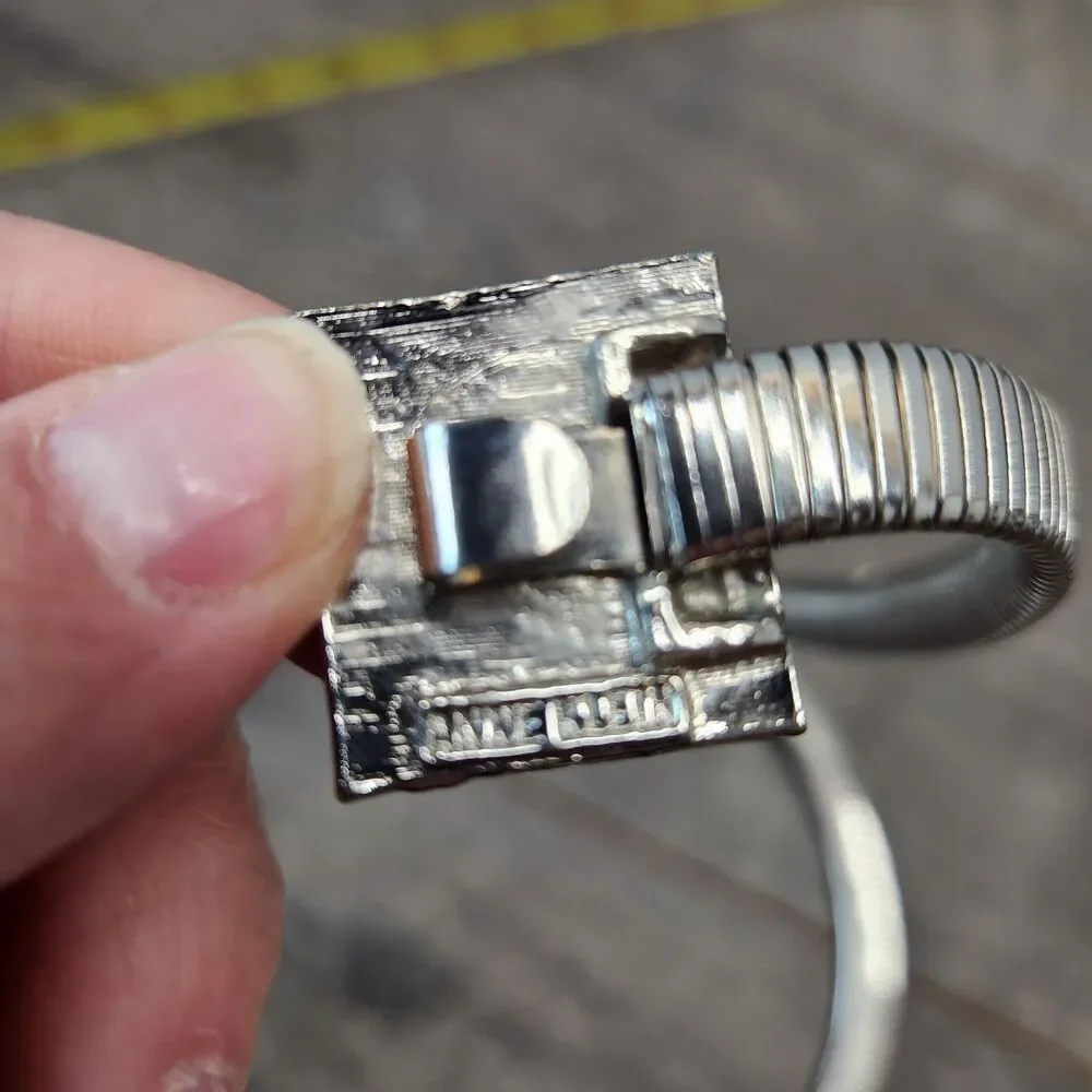 Vtg Anne Klein Silver Tone Stretchy Metal Lion Head Belt Women's Size 26.5”- 32
